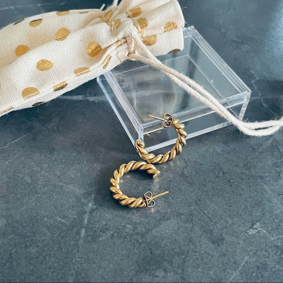 18K GOLD PLATED | 1 Left! NEW Twist Hoop Earrings - Picture 8 of 10